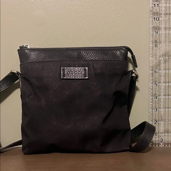 Gucci Black Nylon and Leather Crossbody Bag - Picture 3 of 16